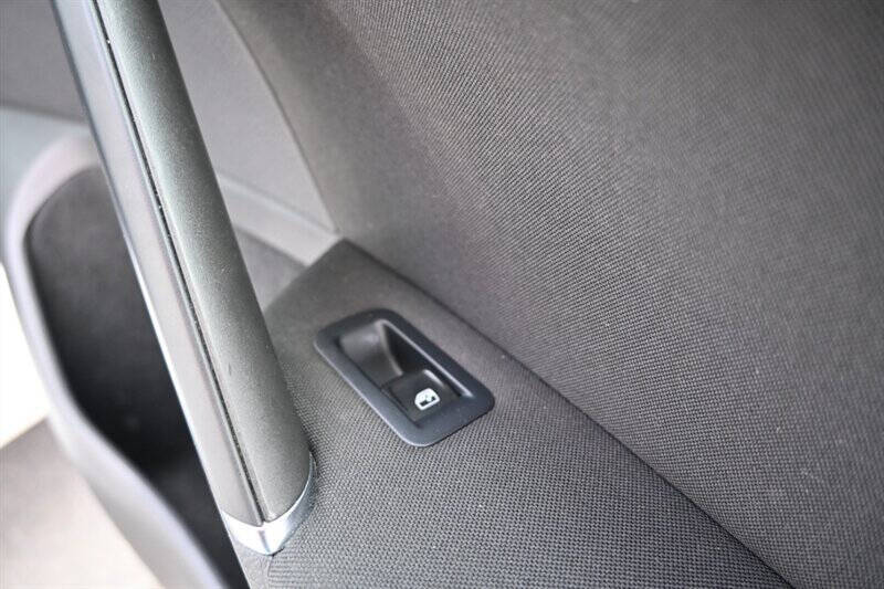 2016 Volkswagen e-Golf SE