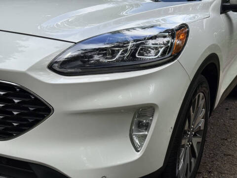 2020 Ford Escape Titanium