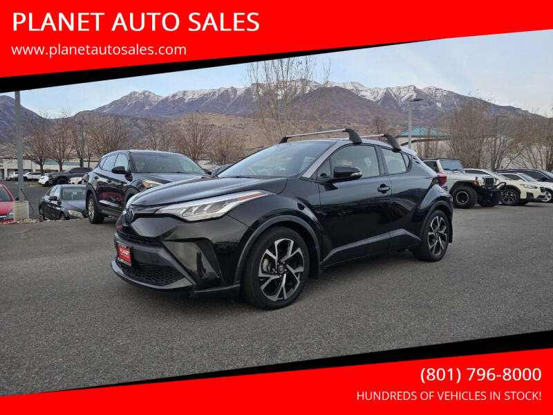 2020 Toyota C-HR XLE's photo