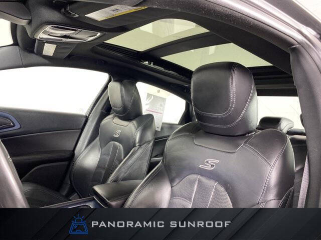 2016 Chrysler 200 S