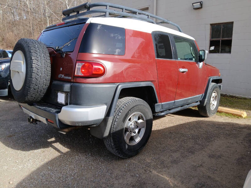2009 Toyota FJ Cruiser for sale at Court House Cars, LLC in Chillicothe OH