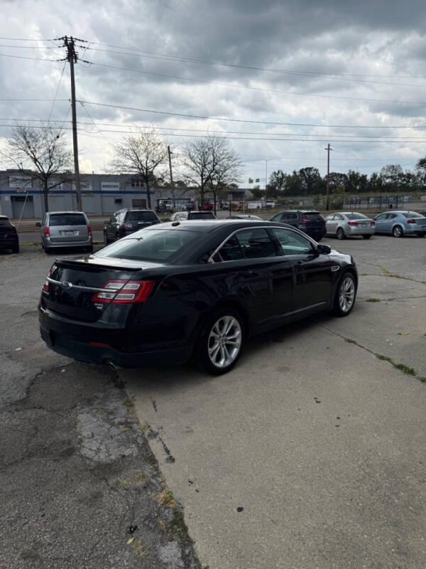 2013 Ford Taurus SEL