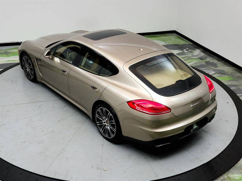 2016 Porsche Panamera