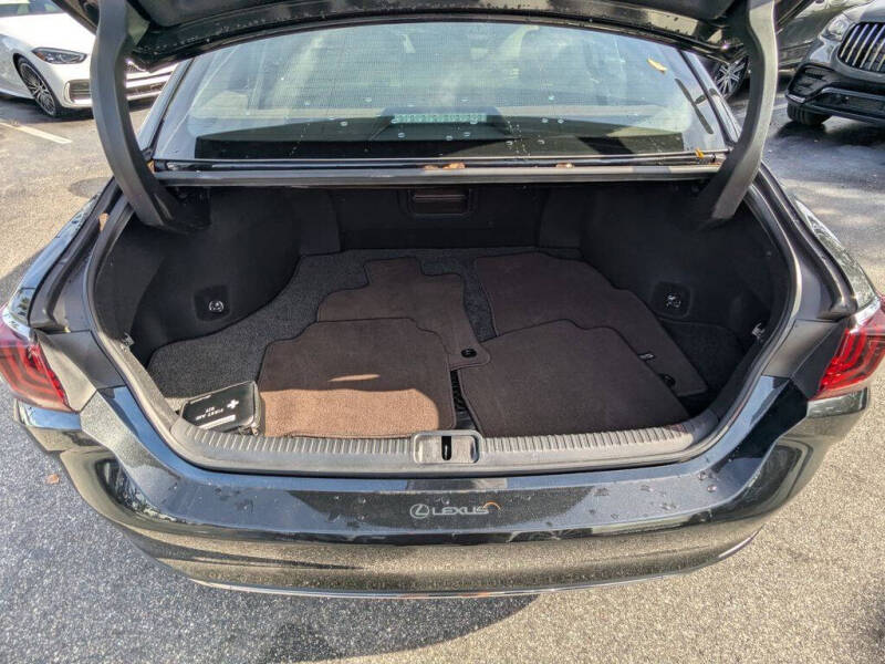 2021 Lexus ES 300h Ultra Luxury