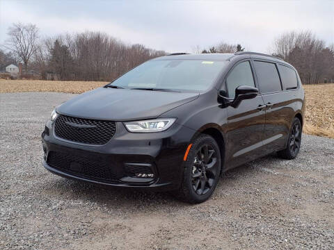 2026 Chrysler Pacifica Select