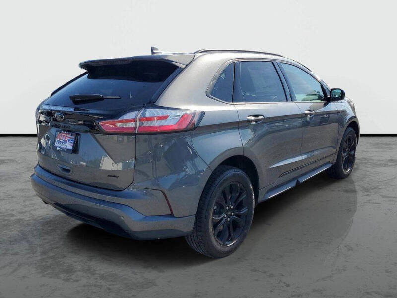 2024 Ford Edge SE