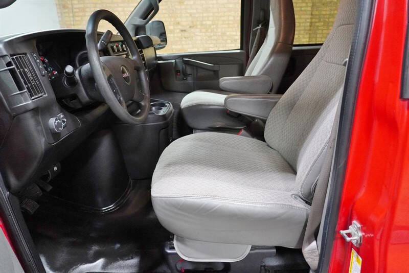 2017 GMC Savana LS 3500