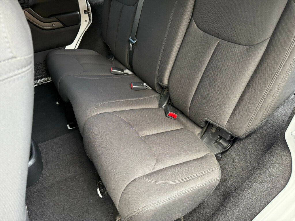 2015 Jeep Wrangler Unlimited 38
