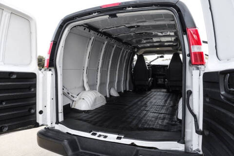 2023 Chevrolet Express 2500