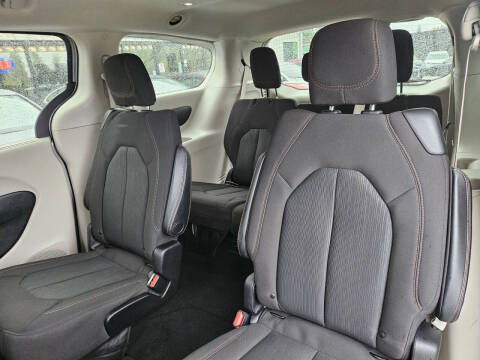 2020 Chrysler Pacifica Touring