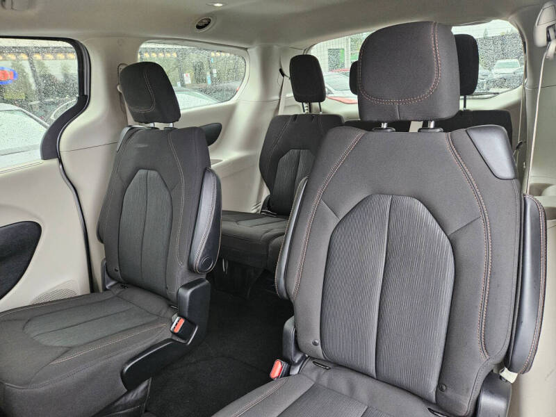 2020 Chrysler Pacifica Touring