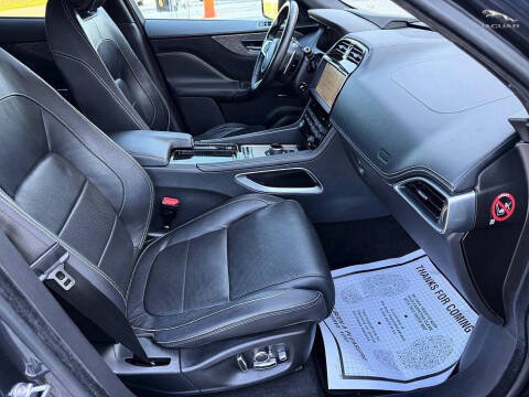 2018 Jaguar F-PACE S