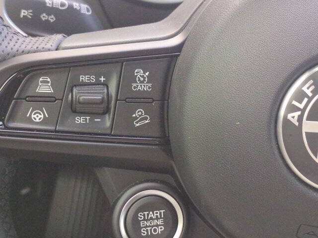 2025 Alfa Romeo Stelvio