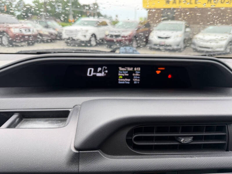 2015 Toyota Prius c Two
