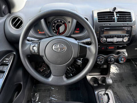 2009 Scion xD