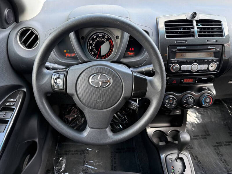 2009 Scion xD