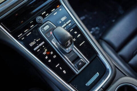 2018 Porsche Panamera 4