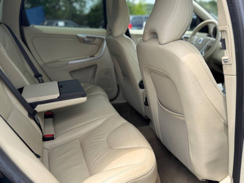 2012 Volvo XC60 3.2 Premier