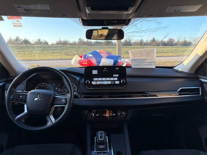 2024 Mitsubishi Outlander