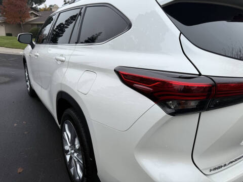 2020 Toyota Highlander Hybrid Limited