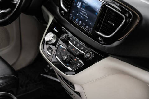 2018 Chrysler Pacifica Touring L Plus