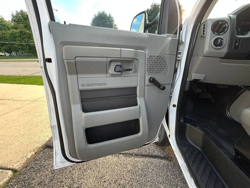 2013 Ford E-Series