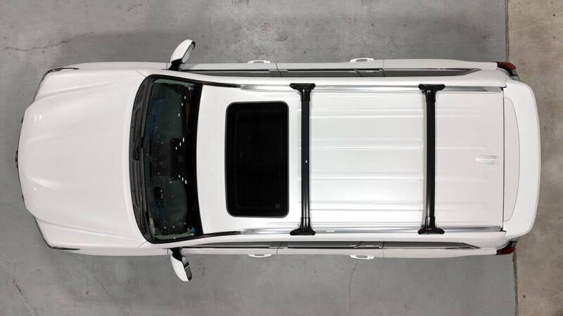 2021 Lexus LX 570 Three-Row