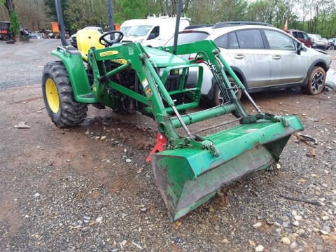 2014 John Deere 3032E 305