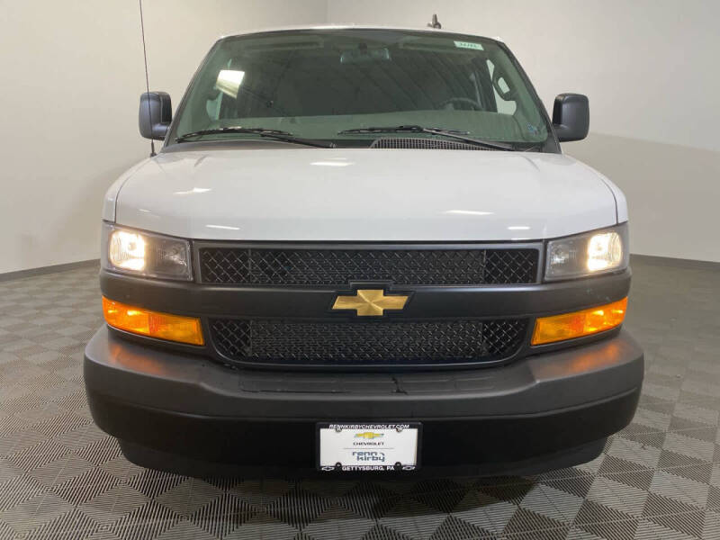 2025 Chevrolet Express 2500