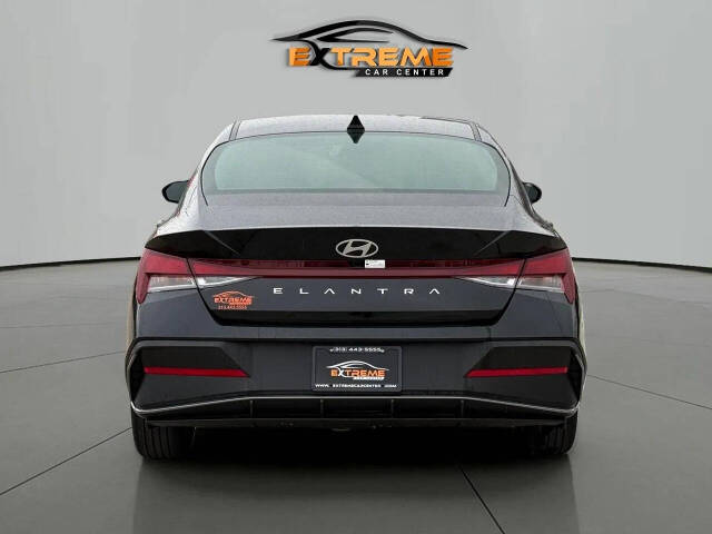 2024 Hyundai ELANTRA for sale at Extreme Car Center in Detroit, MI