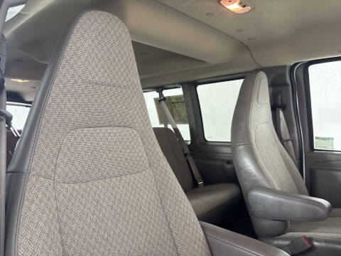 2024 Chevrolet Express LT 3500