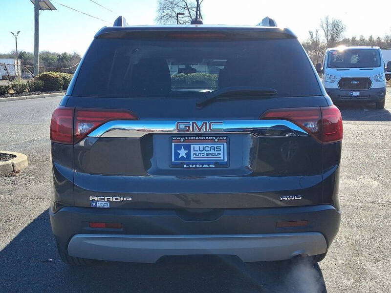 2018 GMC Acadia SLE-2