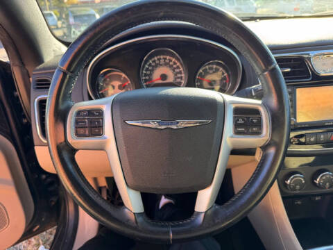 2013 Chrysler 200 Limited