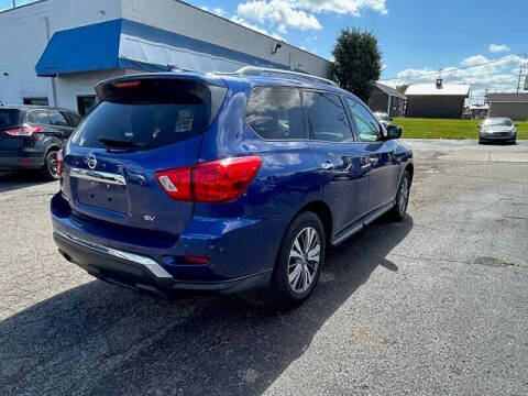 2017 Nissan Pathfinder SL