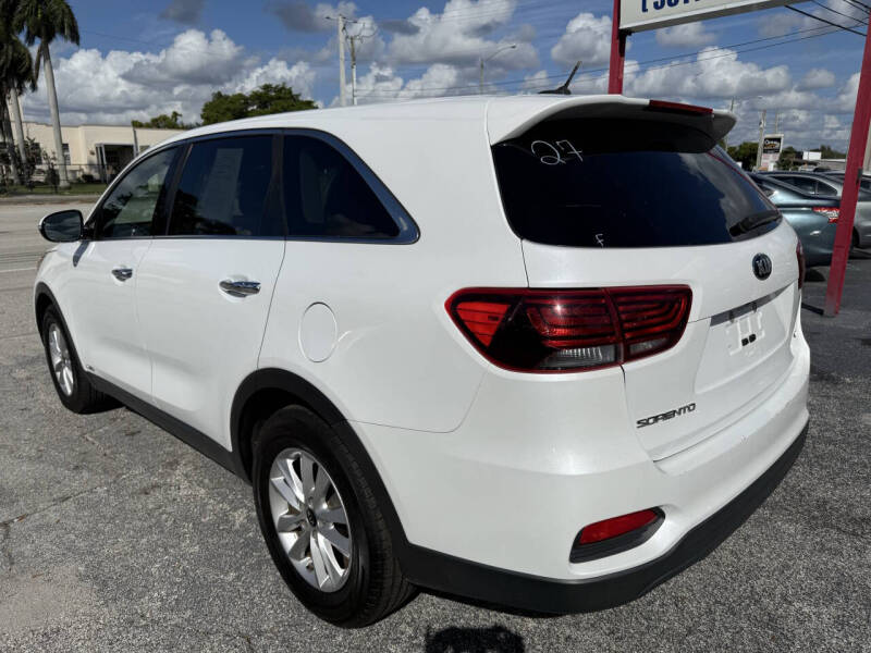 2020 Kia Sorento LX V6