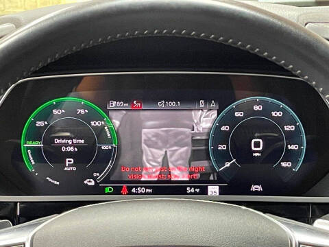 2019 Audi e-tron quattro Prestige