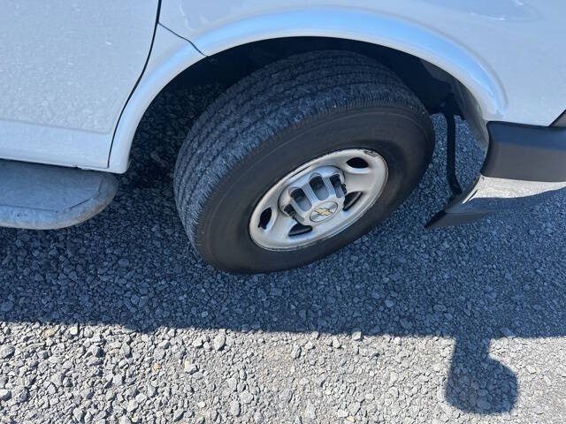 2023 Chevrolet Express 2500