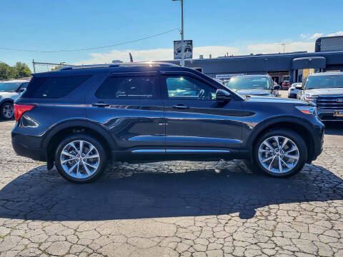 2023 Ford Explorer Platinum