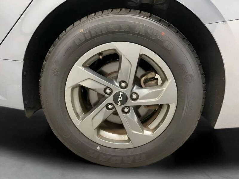 2022 Kia K5 LXS