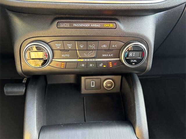 2020 Ford Escape Hybrid Titanium