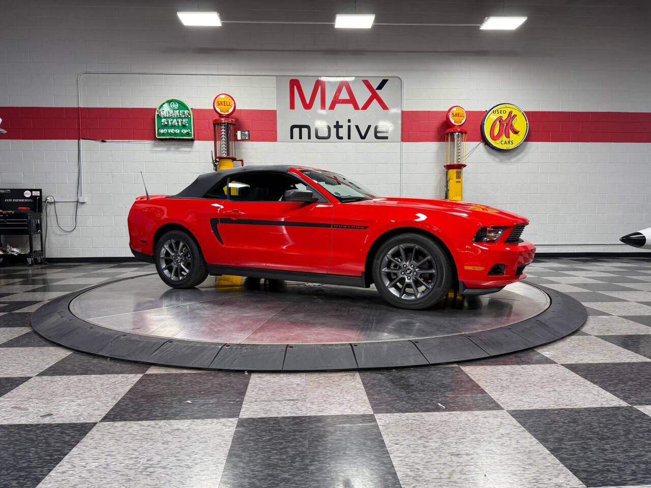 2011 Ford Mustang 28