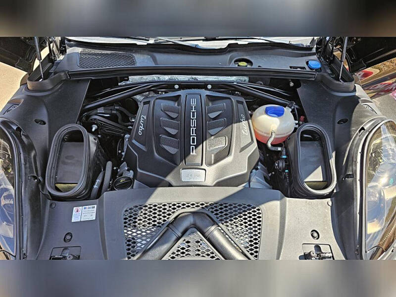 2016 Porsche Macan Turbo