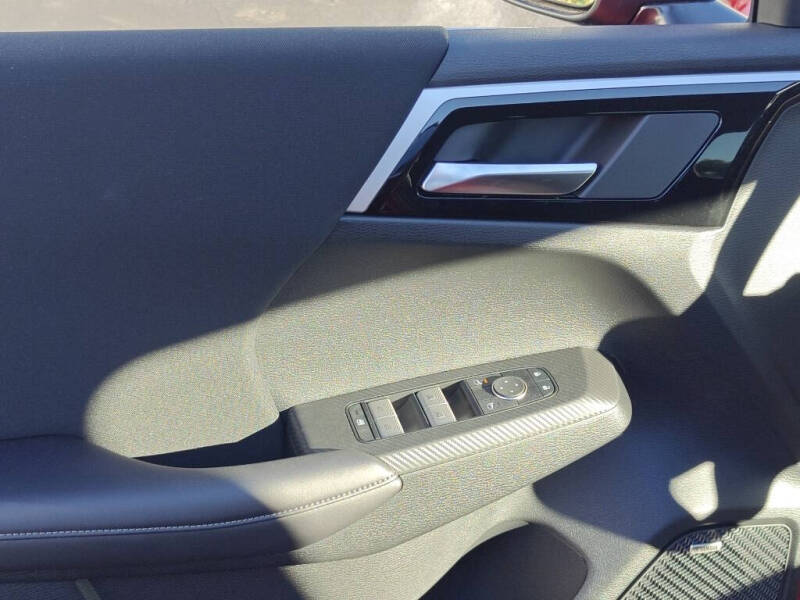 2025 Mitsubishi Outlander ES