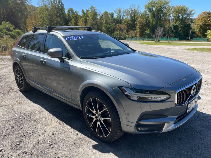 2018 Volvo V90 Cross Country T6