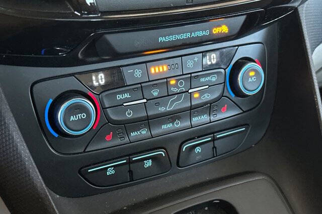 2022 Ford Transit Connect Titanium