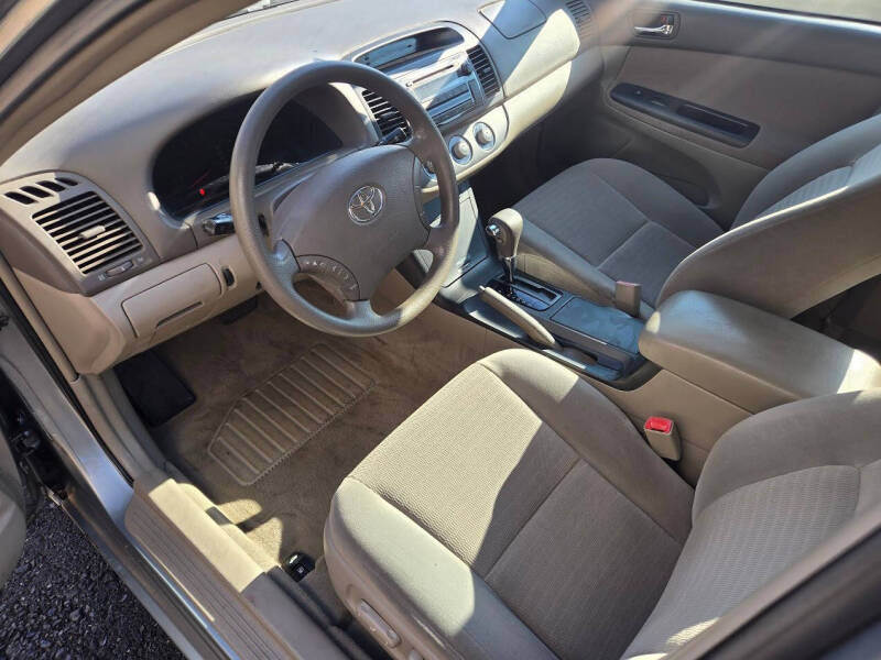 2005 Toyota Camry LE