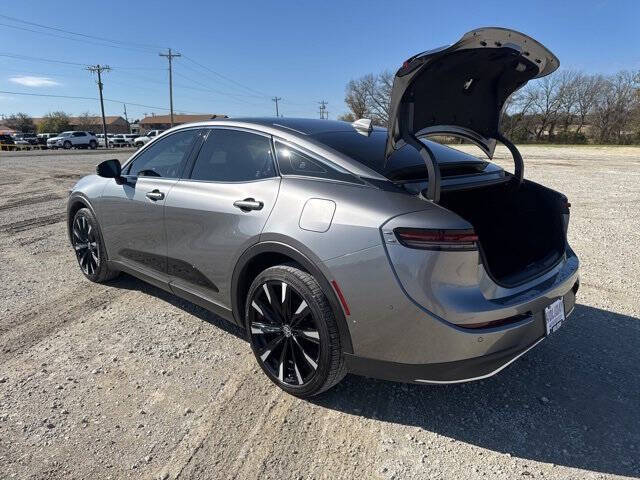 2024 Toyota Crown Platinum