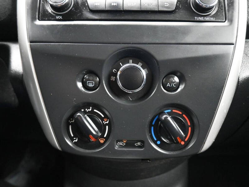 2015 Nissan Versa 1.6 SV