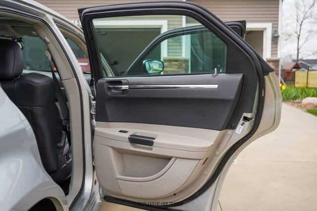 2006 Chrysler 300 SRT-8