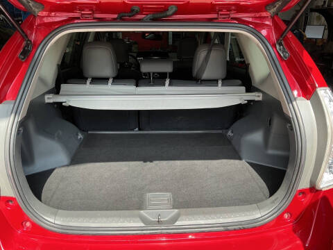 2013 Toyota Prius v Five